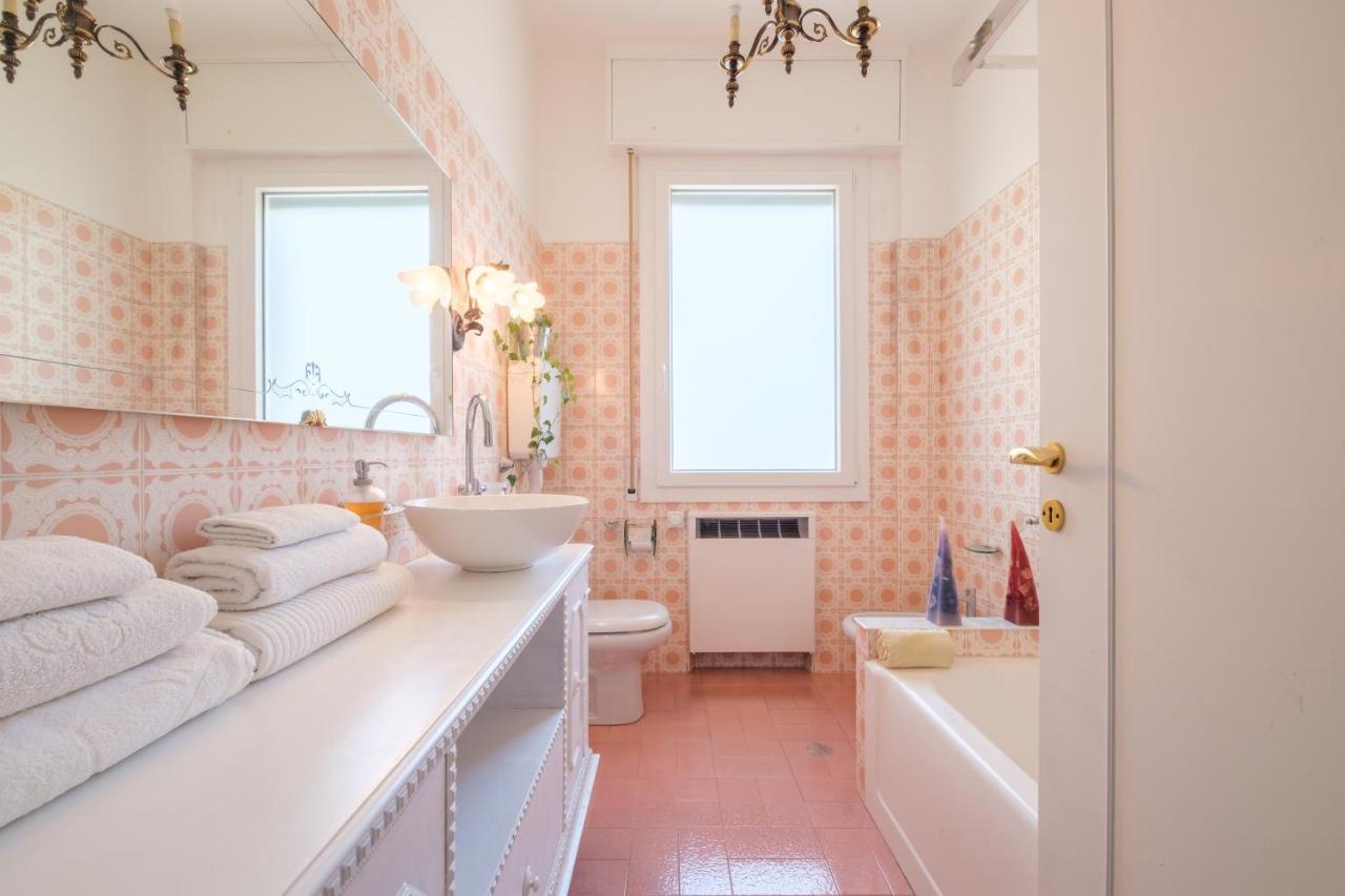 Fabula Rooms 3 Suites With Private Bathroom Bologna Exterior photo